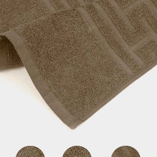 prosop grecesc cappuccino aproape