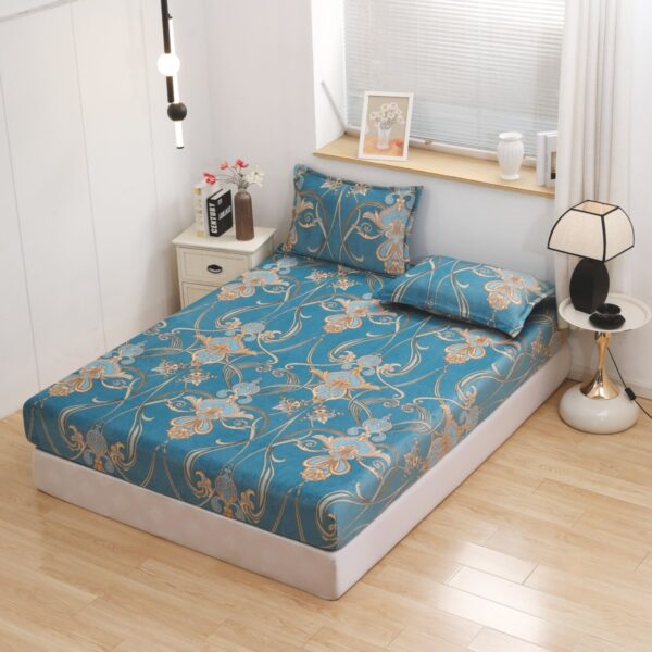 husa cocolino turcoaz cu ornamente aurii