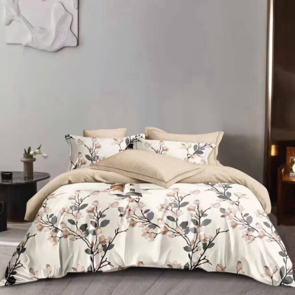 lenjerie de pat crem cu frunze si flori