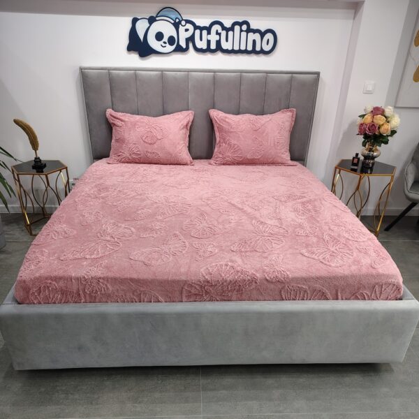 husa de pat cocolino model fluturasi roz