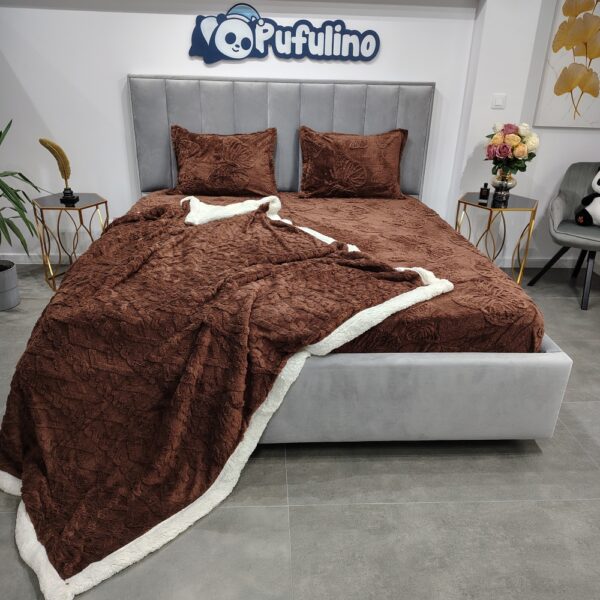 pachet husa de pat cocolino si patura cu blanita maro