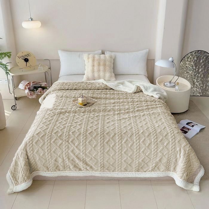 patura cu blanita uni crem patura cu blanita uni crem