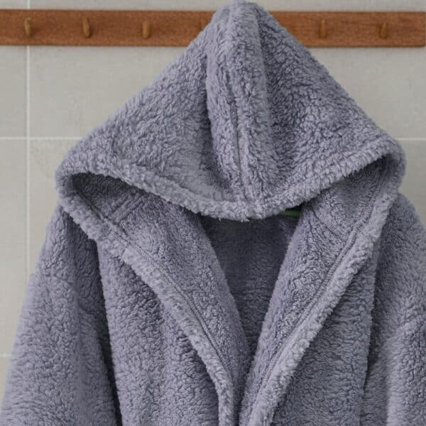 halat de baie wellsoft pufos cu gluga gri gluga