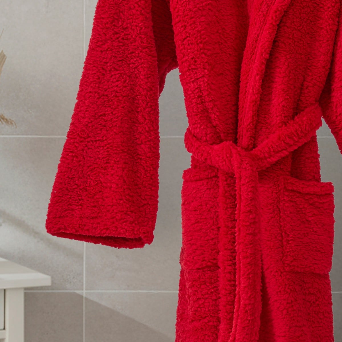 halat de baie wellsoft pufos cu gluga rosu snur halat de baie wellsoft pufos cu gluga rosu snur